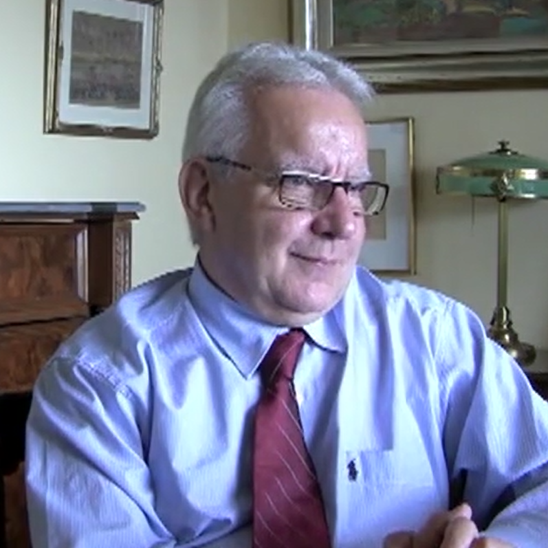 Dr. Emili Montserrat